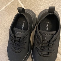 bebe スニーカーの画像
