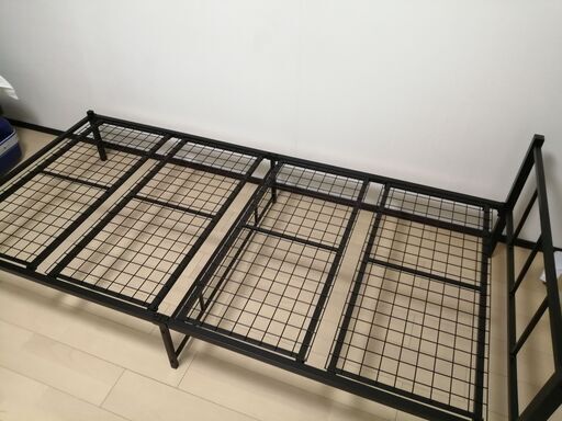 パイプベッドとマットレス　欲しい方いませんか。