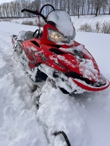 スノーモービル　Polaris ドラゴン800