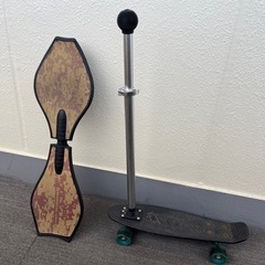 乗り物　キックスクーター　ペニータイプスケボー　ブレイブボード？