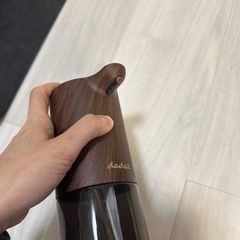 自動アルコールディスペンサー おしゃれ　木目の画像