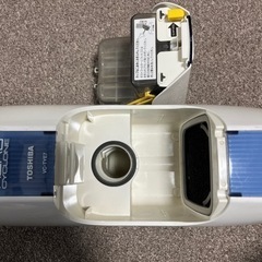 無料　TOSHIBA スティック型掃除機 VC-TYE7 サイクロンクリーナー 東芝 の画像