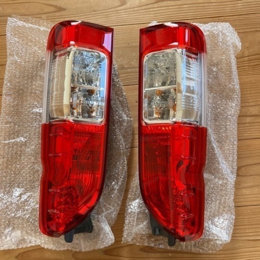 ハイエース　200系　テールランプ