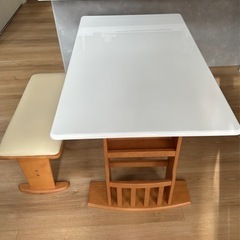 ダイニングテーブル　ベンチ　イス２脚セット