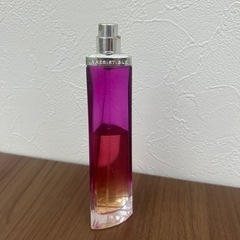 GIVENCHY VERYIRRESISTIBLE オーデパルファム　香水　フランス製の画像