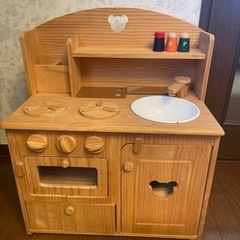 トッドル社の木製おままごとキッチンセットの画像