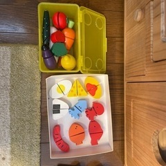 トッドル社の木製おままごとキッチンセットの画像