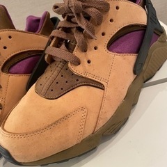 NIKE AIR HUARACHE LE ナイキ エア ハラチの画像