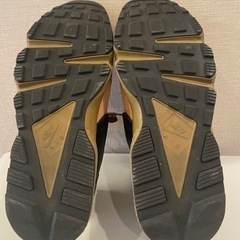 NIKE AIR HUARACHE LE ナイキ エア ハラチの画像