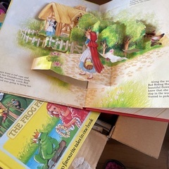 英語の巨大絵本などたくさんの画像