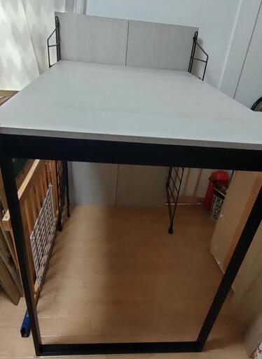 美品ダイニングテーブル