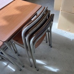 スクールデスク 学校机 椅子 8セットの画像