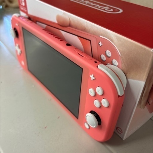 4/16 値下げ?極美品?Nintendo SWITCH Lite?任天堂 ニンテンドー スイッチ ライト?コーラルピンク?1183