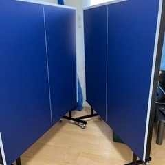 『決まりました！超美品』卓球台家庭用サイズセパレート式移動キャスター付TR2PG3049ＴＴの画像