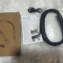 【新品】首掛け型ライト ブックライト USB充電式 LEDネックライト ハンズフリー 読書灯 作業灯 3段階調節式の画像