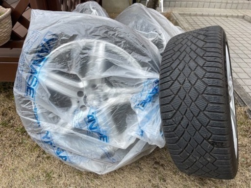 225 45r18 コンチネンタルスノータイヤ　バイキングコンタクト7 ホイール付き(4本セット)