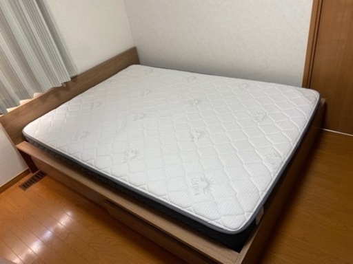 美品　収納付ダブルベッド