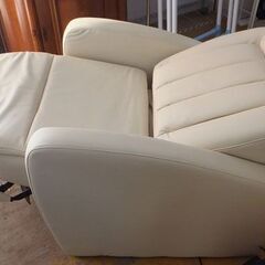 ◆タカラベルモント◆エステソファ２　電動リクライニング　アイボリー　美容　サロン　痩身　USED①の画像