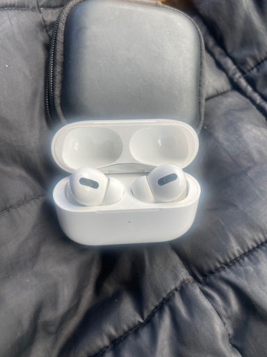ヘッドフォン AirPods Pro