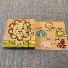jeu avec des blocs ブロック　おもちゃの画像