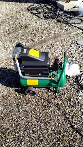 エアーコンプレッサー