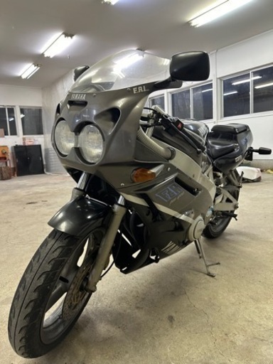 商談中　
FZR400  1WG  GW引取り限定値下げ