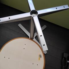 【閉店処分】IKEA 丸テーブル（BILLSTA） の画像