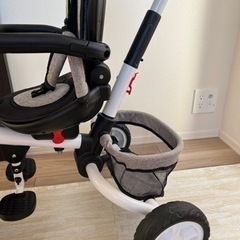 子供用三輪車の画像