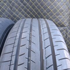 【値下げ中】【バリヤマ】ヤリスクロス 純正タイヤ 205/65/R16 ヨコハマ ブルーアース 2023年42週の画像