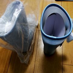 子供用長靴23cm未使用薄青色ラメ入り（キャサリンコテージ）の画像