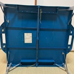 アウトドア用　キャンプ机の画像