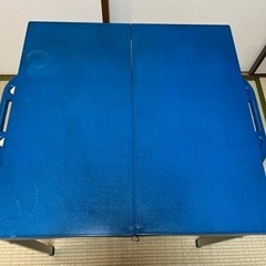 アウトドア用　キャンプ机の画像