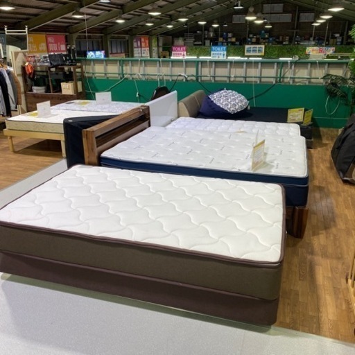 《1番人気》セミダブルベッド　マットレス　布団　シモンズ