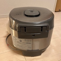 【引き渡し先決定】 SHARP炊飯器 5.5合(1L)の画像