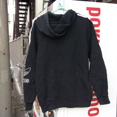 アディダス　パーカ　Lサイズ？　写真にて確認してください　の画像