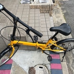 折りたたみ自転車の画像