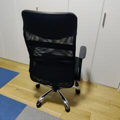 オフィスチェア 跳ね上げ式アームレスト ハイバック メッシュ ロッキング 腰サポートクッション 学習椅子
の画像