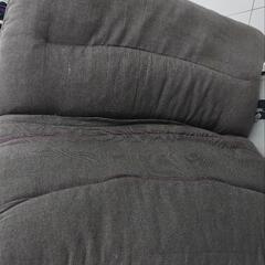 シンプルなソファ