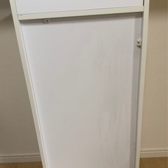 カウンター下収納の画像
