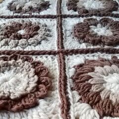 ハンドメイド　モチーフ編み　タペストリーの画像