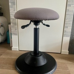 バランスチェア 姿勢矯正 の画像