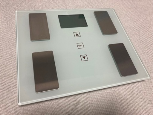 アイリスオーヤマ体重体組成計　IMA-001