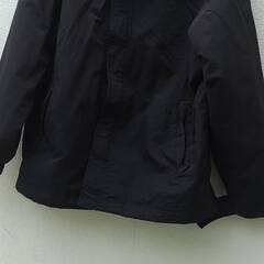 ユニクロ　レインジャケット　フード付き　黒　メンズＭ