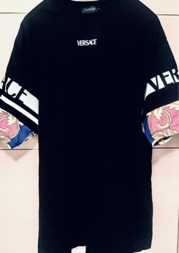 Versace tシャツ