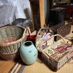 古い物から最近のものまでの画像