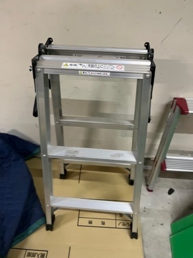 ハシゴ兼用脚立　美品　ほぼ未使用
