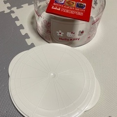 ハローキティ　ケーキケースの画像