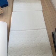 決まりました‼️アイリスオーヤマ Airy  エアリー 3つ折り...