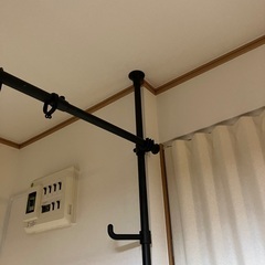 突っ張り棒　カーテンポールの画像