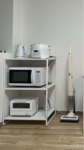 電子レンジ、トースター、棚